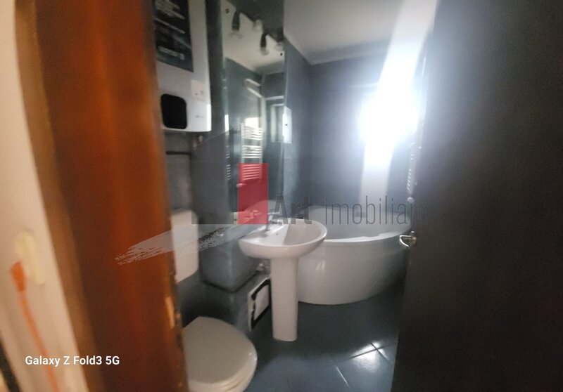 Bulevardul Sincai apartament 3 camere decomandat
