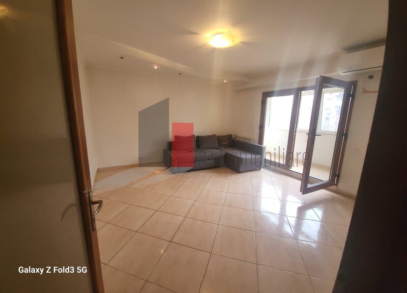 Bulevardul Sincai apartament 3 camere decomandat