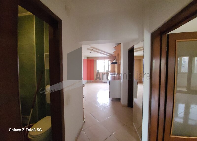 Bulevardul Sincai apartament 3 camere decomandat