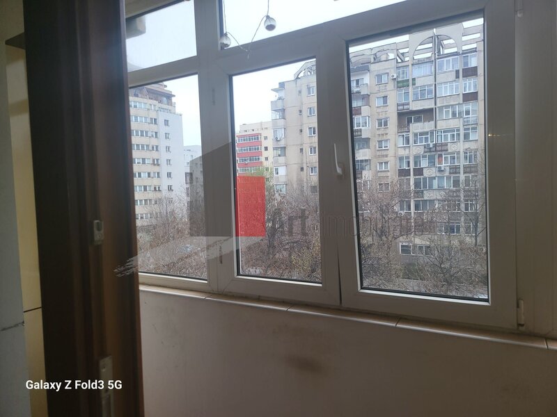 Bulevardul Sincai apartament 3 camere decomandat