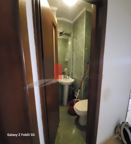 Bulevardul Sincai apartament 3 camere decomandat